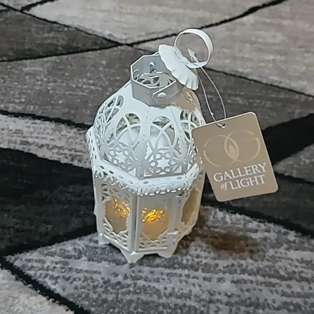 GALLERY OF LIGHT METAL CUT-OUT GLASS PANES CANDLE LIGHT LANTERN